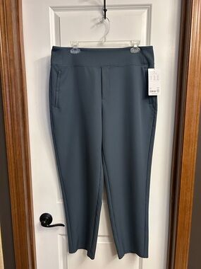 Athleta Endless Ankle Pants in Eden NWT